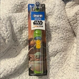 Oral‑B Kids Star Wars The Mandalorian Green Battery Toothbrush